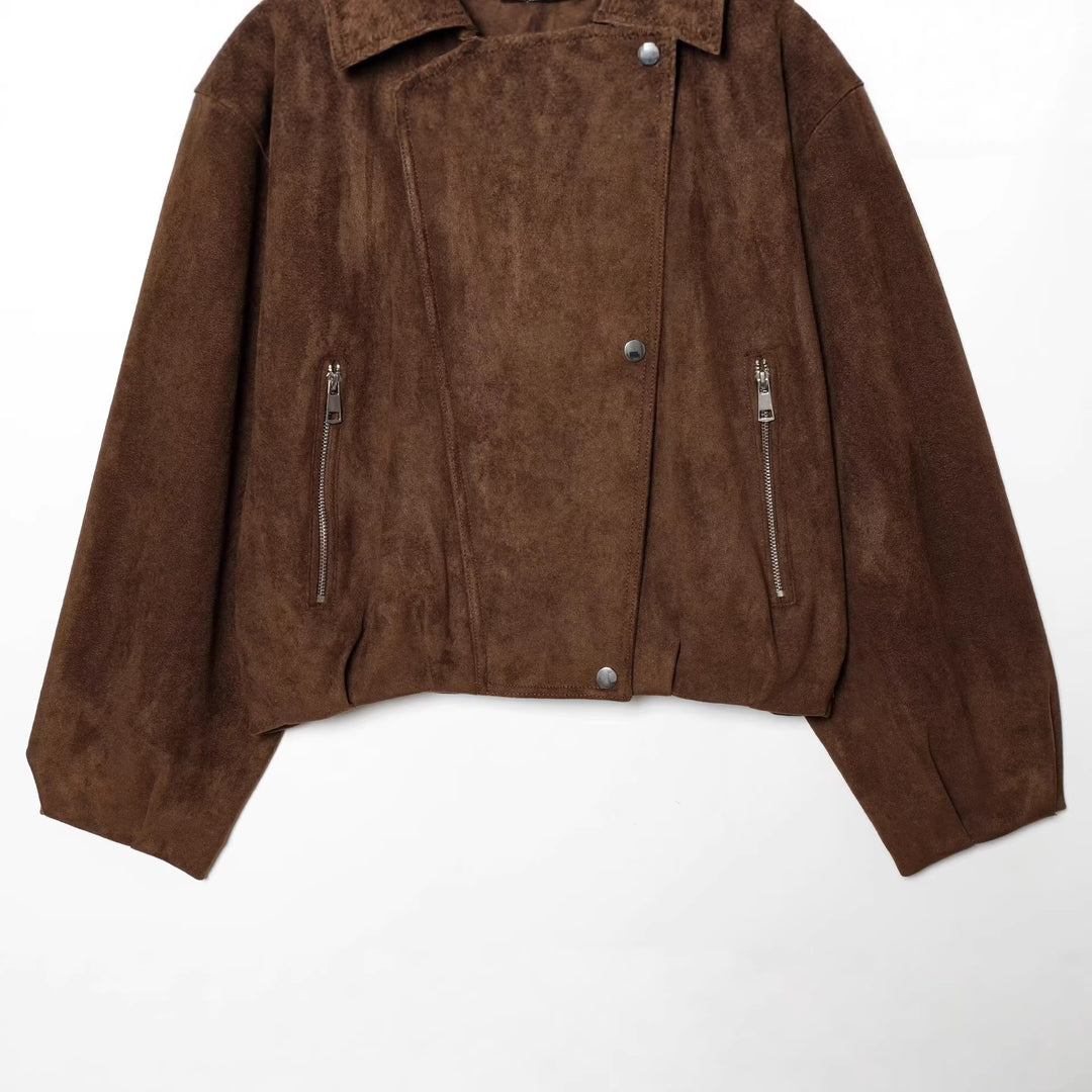 Damen Kurze Veloursleder-Bikerjacke mit Schulterklappen, Reißverschlusstaschen und kastiger Silhouette Nord Taschen