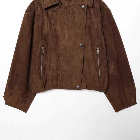 Damen Kurze Veloursleder-Bikerjacke mit Schulterklappen, Reißverschlusstaschen und kastiger Silhouette Nord Taschen