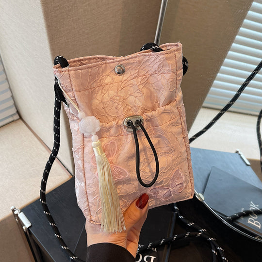 Damen Umhängetasche mit aufwendiger Stickereiarbeit Nord Taschen