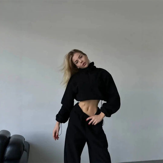 Damen Fleece-Cropped-Sweatshirt mit halbem Reißverschluss und Tunnelzug Nord Taschen