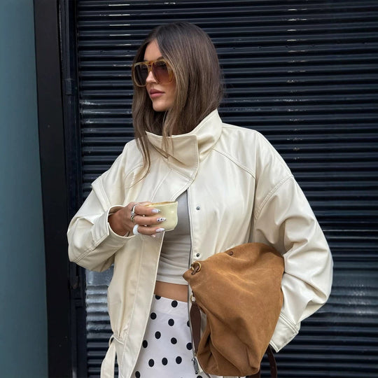 Damen Oversize Kunstlederjacke mit hohem Stehkragen und Tunnelzug Nord Taschen