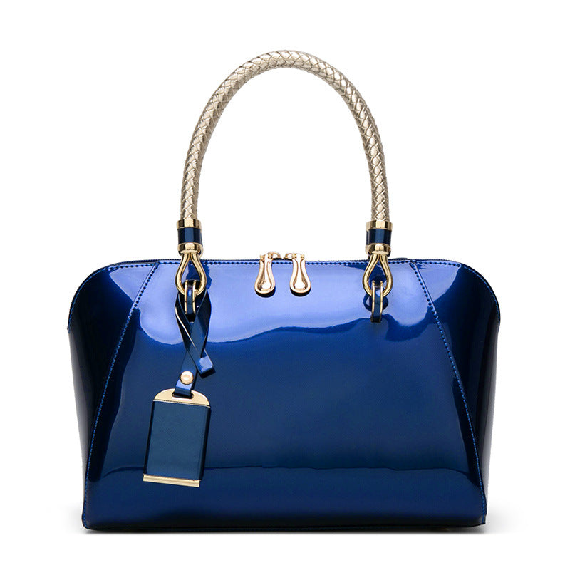 Damen Handtasche mit eleganten geflochtenen Griffen Nord Taschen