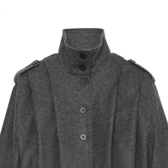 Damen Cropped Cape-Jacke mit hohem Stehkragen, Schulterriegeln und durchgehender Knopfleiste Nord Taschen
