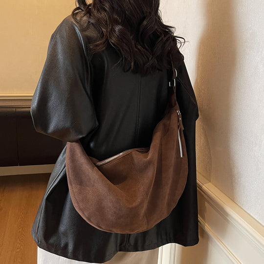 Damen lässige Hobo-Tasche aus weichem Veloursleder mit praktischen Fächern Nord Taschen