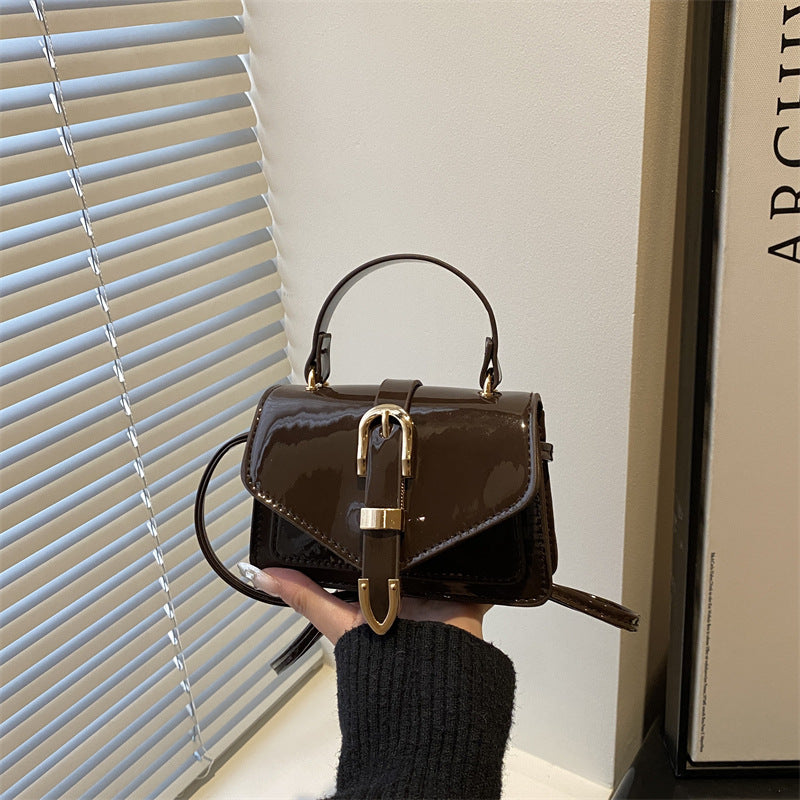 Damen elegante Handtasche mit praktischer Schnallenverzierung Nord Taschen