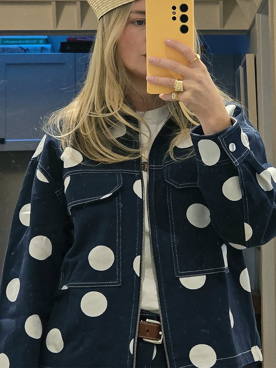 Damen weite Cargo-Hose mit hoher Taille, Punkteprint und sichtbaren Kontrastnähten Nord Taschen