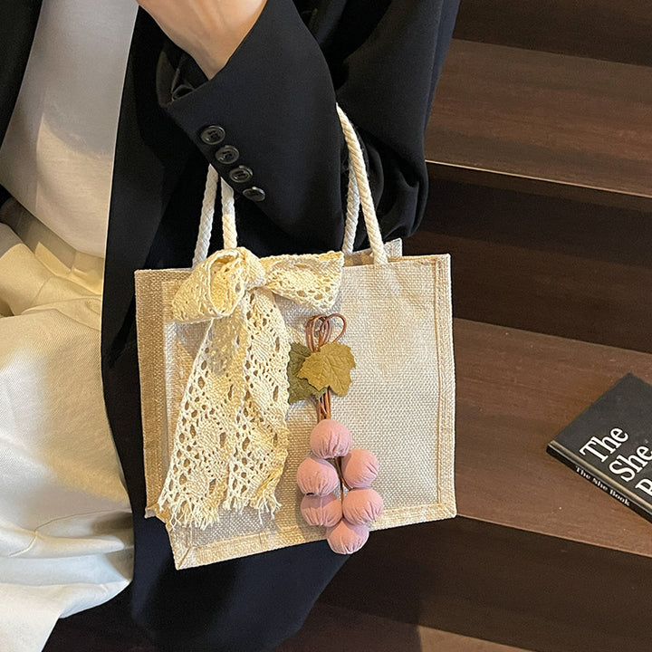 Damen Jute-Tasche mit dekorativem Spitzenband und verspielter Applikation Nord Taschen