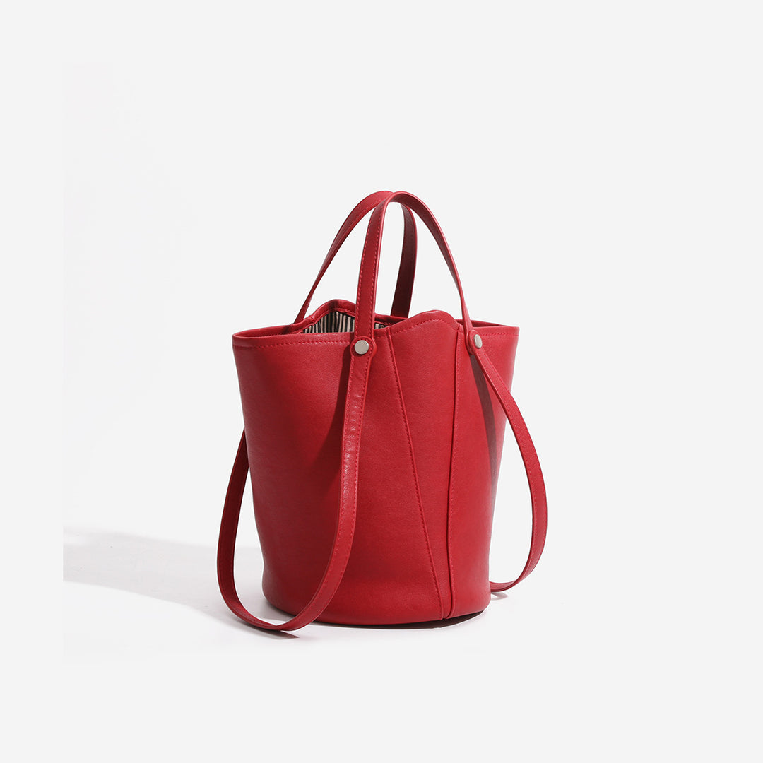 Damen Beuteltasche mit modernem Schnitt und verstellbarem Trageriemen Nord Taschen