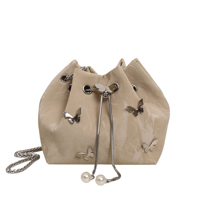 Damen Beuteltasche mit verspielten Schmetterlingsapplikationen Nord Taschen