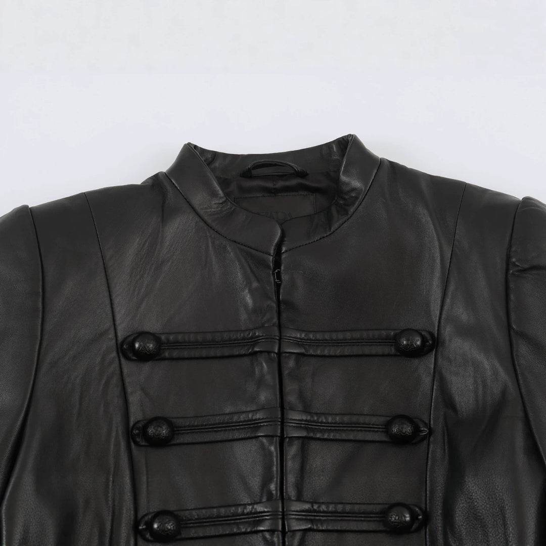 Damen Cropped-Lederoptik-Jacke im militärisch inspirierten Design mit Stehkragen und Zierdöbeln Nord Taschen
