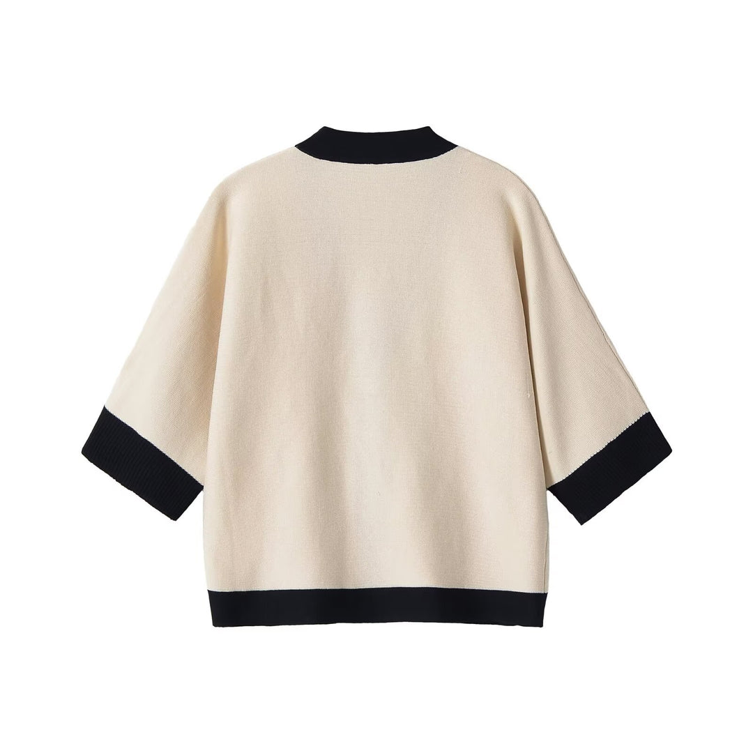 Damen Kurzärmeliges Strickponcho-Cardigan mit Kontrastblende und dekorativen Goldknöpfen Nord Taschen