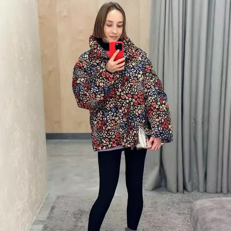 Damen Leichte gesteppte Kurzjacke mit Stehkragen, kastiger Silhouette und buntem Animal‑Floral‑Print Nord Taschen