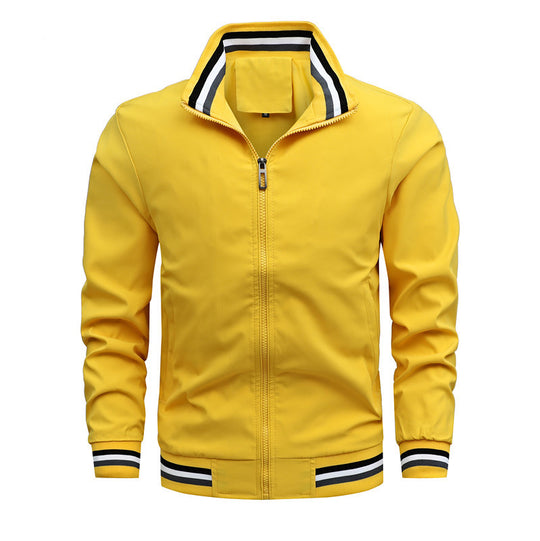 Herren Lässige Bomberjacke aus windabweisendem Nylon mit gestreiften Rippbündchen und Stehkragen Nord Taschen