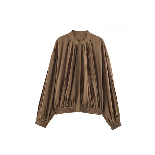 Damen Kurz geschnittene plissierte Blousonjacke mit Ballonärmeln und Smockbund Nord Taschen