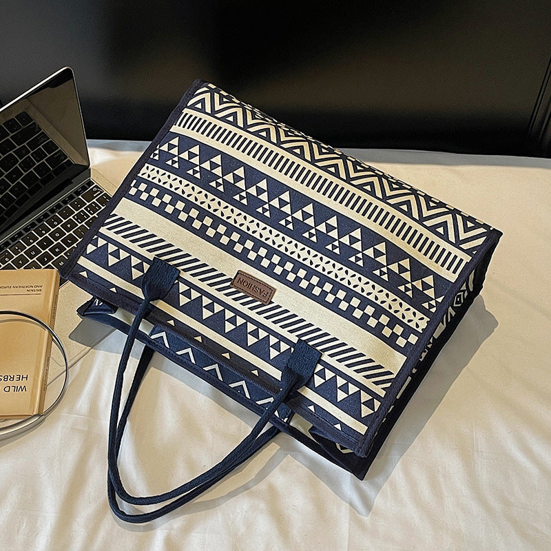Damen trendige Umhängetasche mit ethnischem Print Nord Taschen