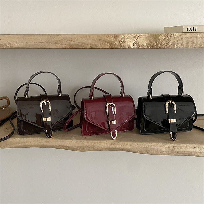 Damen elegante Handtasche mit praktischer Schnallenverzierung Nord Taschen