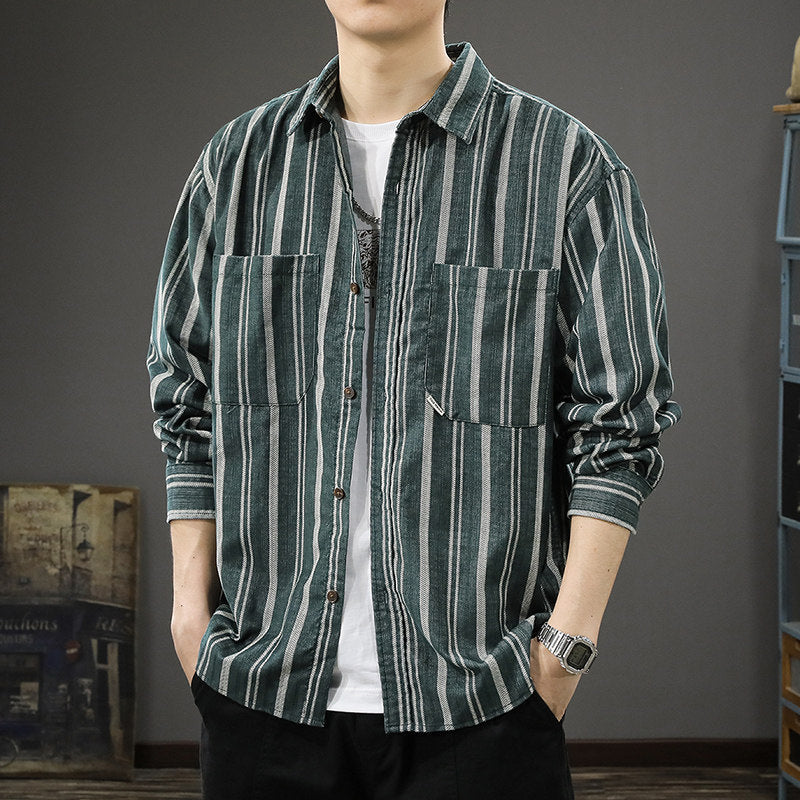 Herren Oversized Breitcord-Hemdjacke mit vertikaler Streifenstruktur und aufgesetzten Brusttaschen Nord Taschen