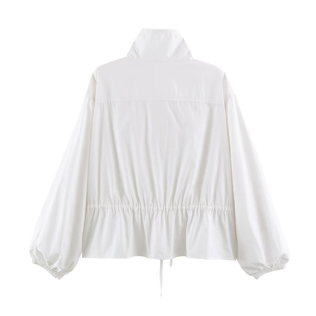 Damen Leichte Cropped Übergangsjacke mit hohem Funnelkragen und Tunnelzugtaillierung Nord Taschen