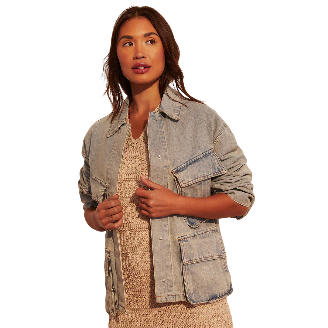Damen Oversize-Utility-Denimjacke mit großen Pattentaschen und knöpfbarer Front Nord Taschen
