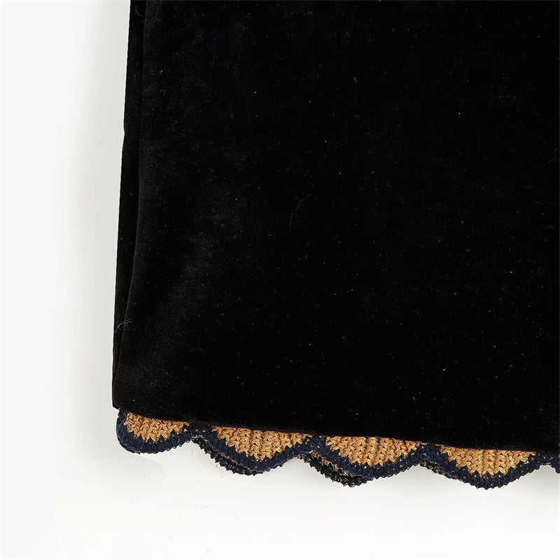 Damen Bestickte Samtweste mit folklorischer Perlenstickerei und gewelltem Saum Nord Taschen