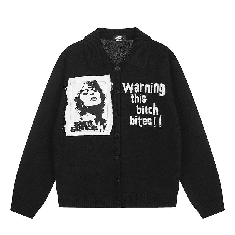 Damen Strick-Cardigan mit Hemdkragen, Knopfleiste und Statement-Patch Nord Taschen