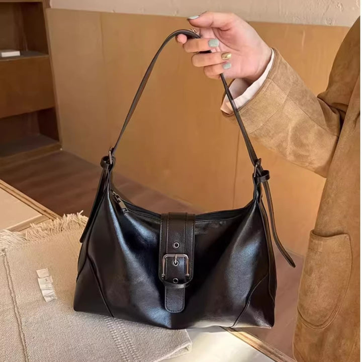 Damen Hobo-Tasche mit modischem Kettenakzent und verstellbarem Schulterriemen Nord Taschen