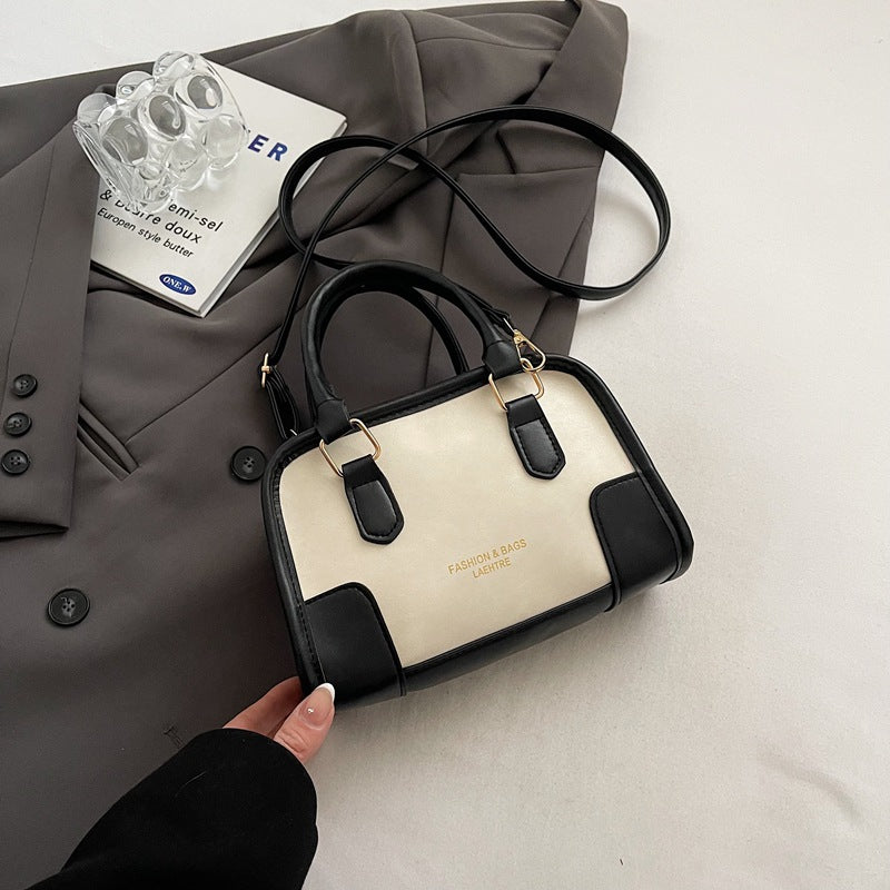 Damen Handtasche mit eleganten Akzenten und praktischem Tragegriff Nord Taschen