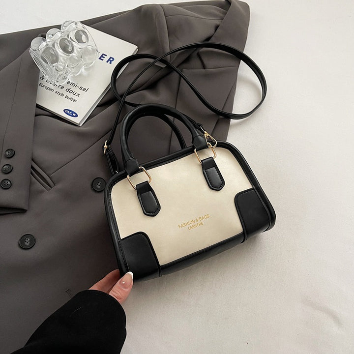 Damen Handtasche mit eleganten Akzenten und praktischem Tragegriff Nord Taschen