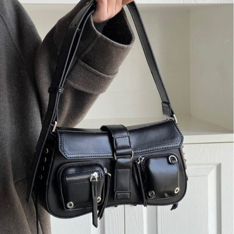 Damen Schultertasche mit mehreren Reißverschlussfächern und eleganter Form Nord Taschen