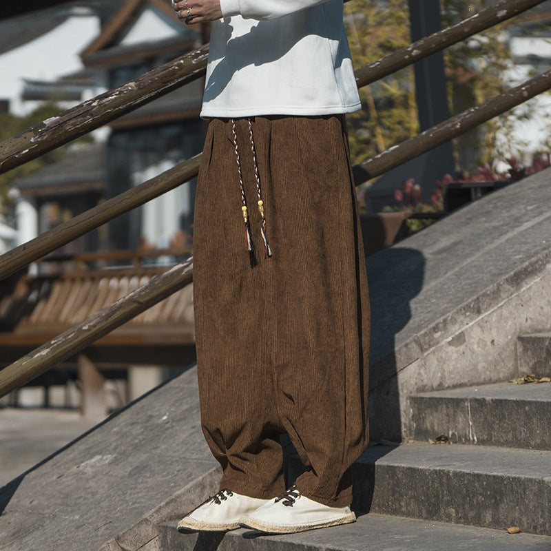 Herren Weit geschnittene Kordhose mit Tunnelzug, Bundfalten und Relaxed-Fit Nord Taschen
