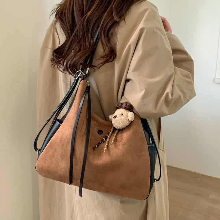 Handgefertigte Damen Schultertasche aus hochwertigem Wildleder Nord Taschen