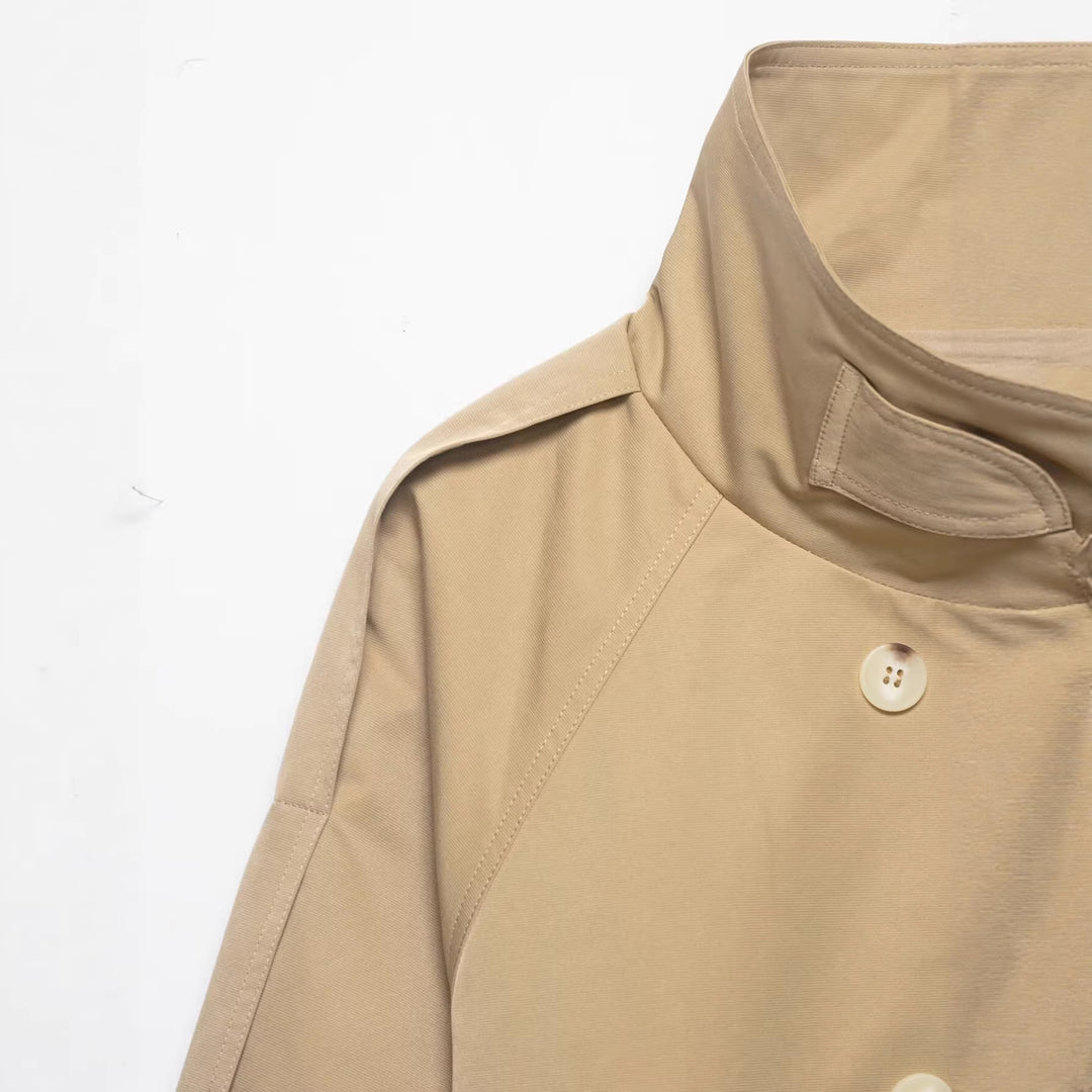 Damen Kurzcape-Trench mit hohem Stehkragen, doppelreihiger Knopfleiste und Bindegürtel Nord Taschen