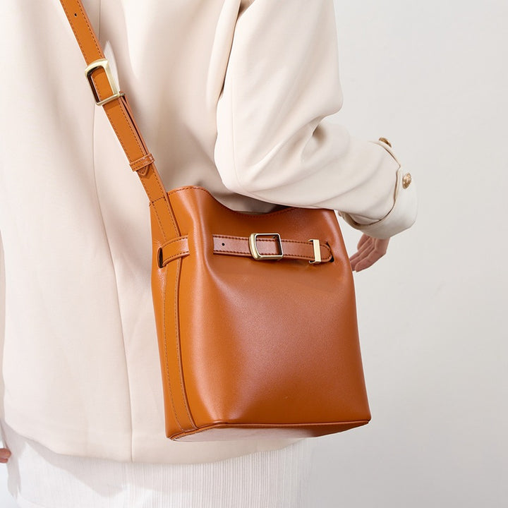 Damen praktische Ledertasche im minimalistischen Stil Nord Taschen