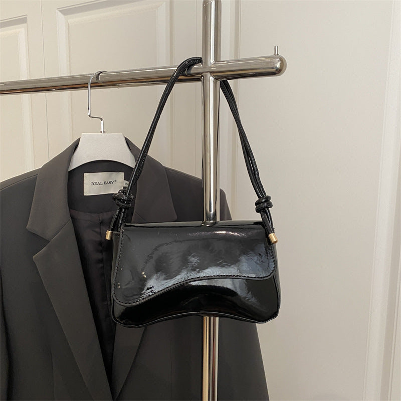 Damen elegante Handtasche mit geschwungenem Design Nord Taschen