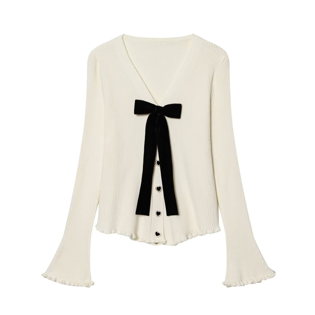 Damen Feinstrick-Cardigan mit V-Ausschnitt, Samtschleife und Herzknöpfen Nord Taschen