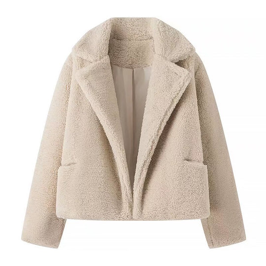 Damen Kurz geschnittene Teddy‑Boxyjacke mit Schalkragen und praktischen Eingrifftaschen Nord Taschen