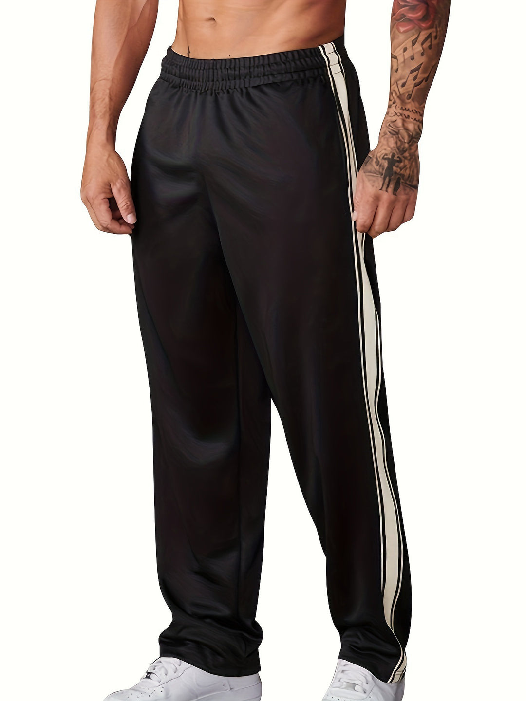 Herren Sportliche Trainingshose mit seitlichem Tape-Streifen und elastischem Bund Nord Taschen