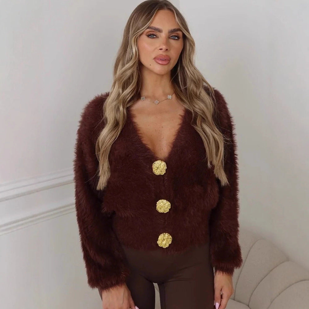 Damen Flauschige Kurzjacke mit V-Ausschnitt und metallischen Zierknöpfen Nord Taschen