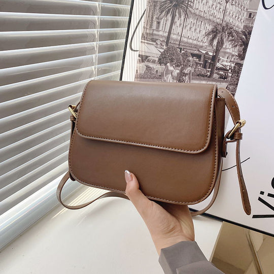 Damen Umhängetasche mit klassischer Klappenstruktur Nord Taschen
