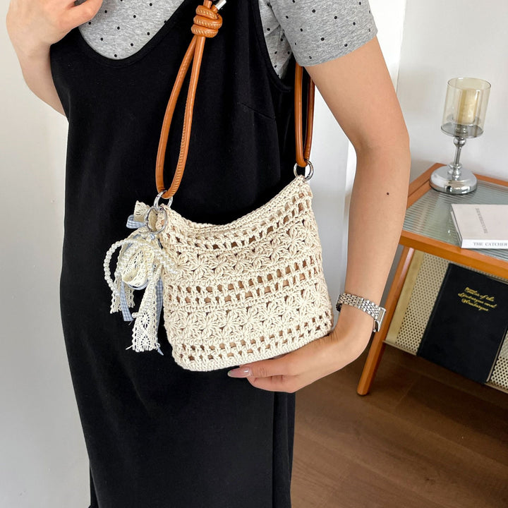 Damen Häkelhandtasche mit dekorativem Bogen Nord Taschen