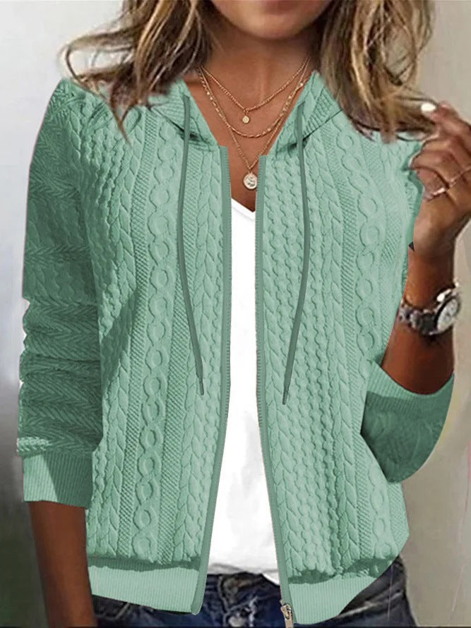 Damen Strickjacke mit Kapuze und schickem Zopfmuster