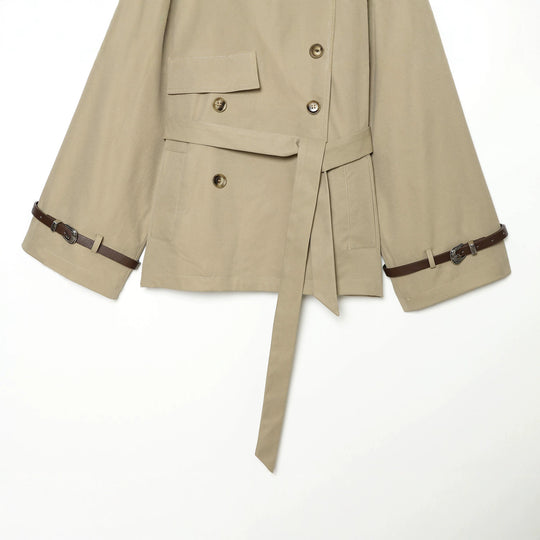 Damen Kurz-Cape-Trench mit Doppelreihe, Schulterklappen und Taillengürtel Nord Taschen