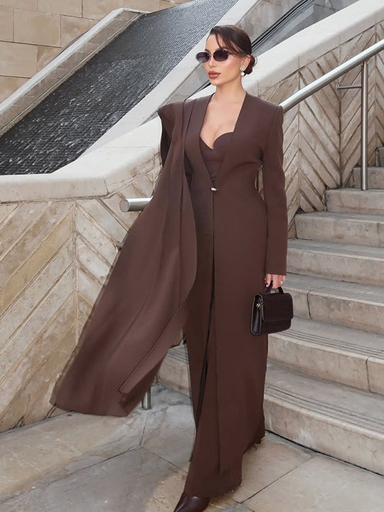 Damen Elegantes Mantelkleid mit Cape-Schulter und taillierter Silhouette Nord Taschen