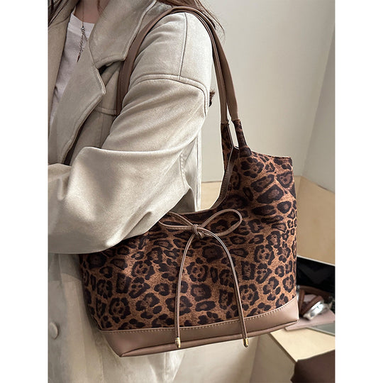 Damen Tote-Tasche mit stilvollem Leopardenmuster und verstellbarem Kordelzug Nord Taschen
