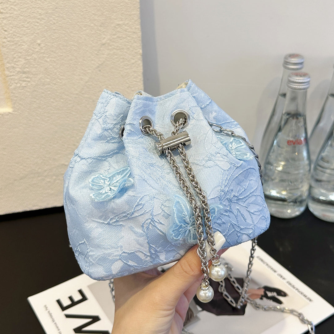 Damen Beuteltasche mit dekorativen Kettenakzenten Nord Taschen