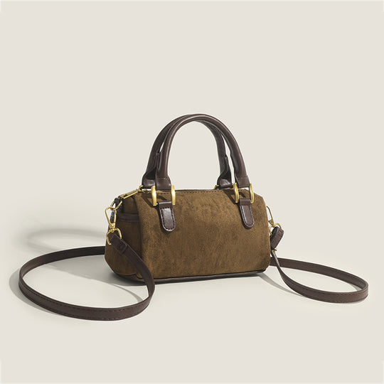 Damen Handtasche mit eleganten Goldakzenten und hochwertigem Veloursleder Nord Taschen
