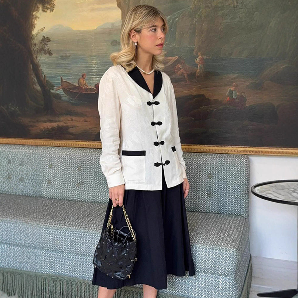 Damen Taillierte Jacquard-Jacke mit Kontrastkragen und Knotenverschlüssen Nord Taschen