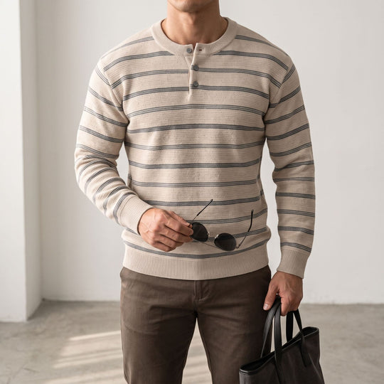 Herren Henley‑Strickpullover mit feiner Struktur und horizontalen Streifen Nord Taschen
