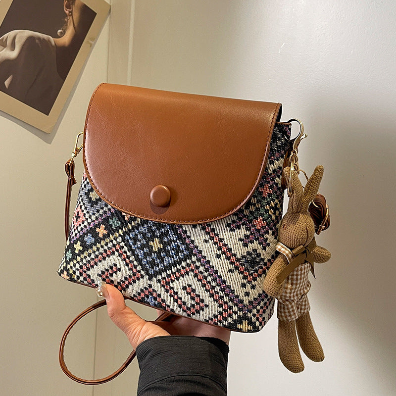 Damen Umhängetasche mit kunstvollem gewebtem Design Nord Taschen