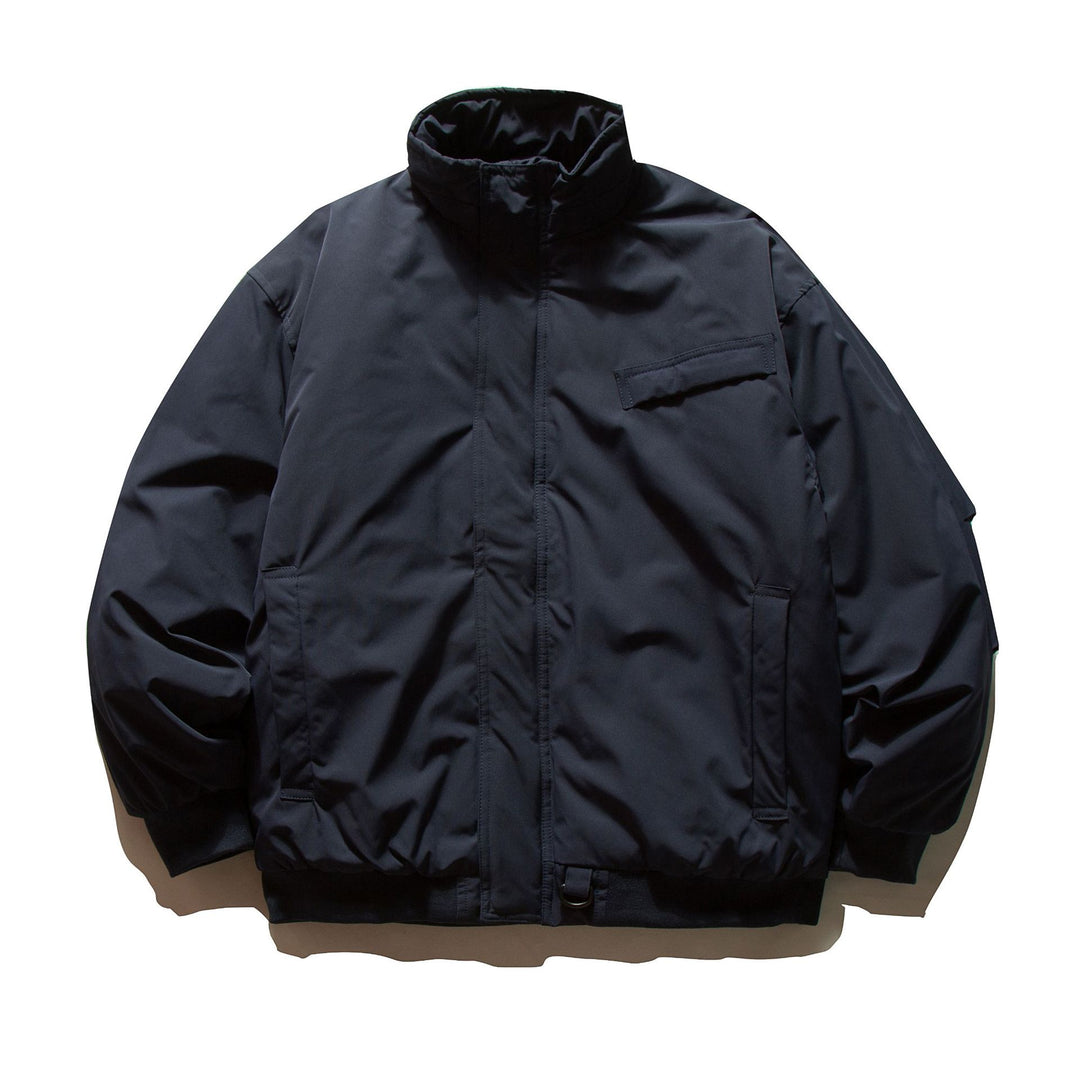 Herren Minimalistische Thermo‑Bomberjacke mit verdeckter Frontblende, hohem Stehkragen und Utility‑D‑Ring Nord Taschen